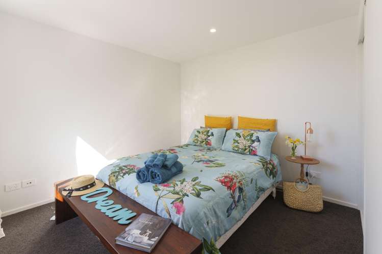 8 Merlincote Crescent Governors Bay_12