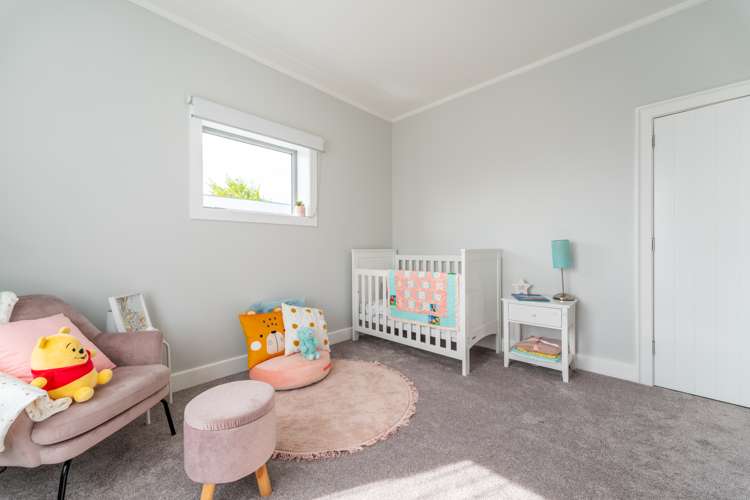 8 Lisava Avenue Seaview_13