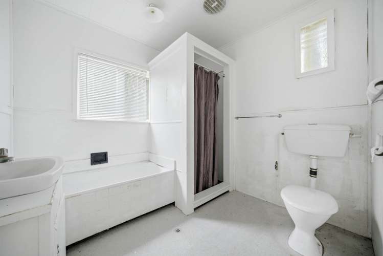 31 Roseberry Avenue Birkenhead_13