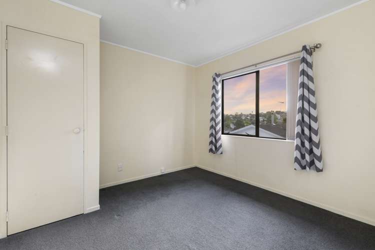 2/13 Thalia Place Totara Vale_5