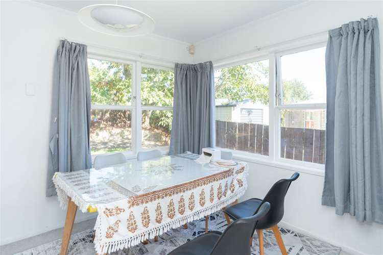 59 Resthill Crescent Glenview_5