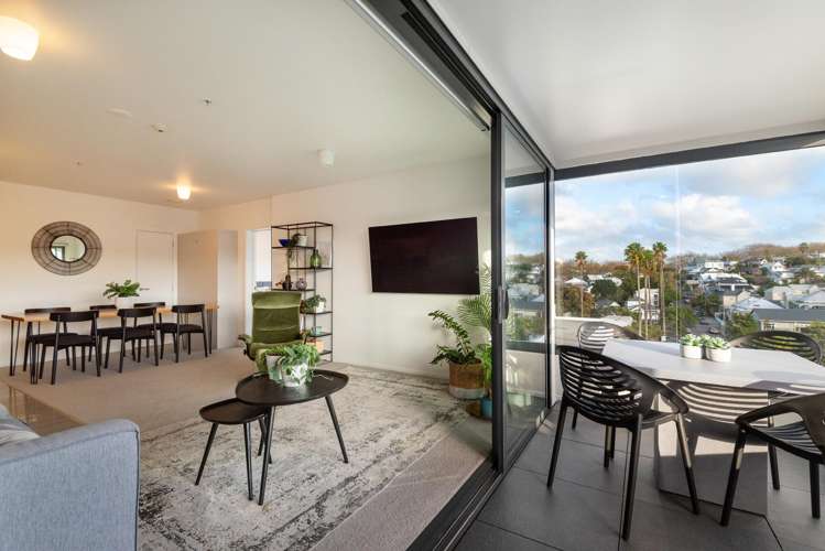 Apt 4F, 36 College Hill_3