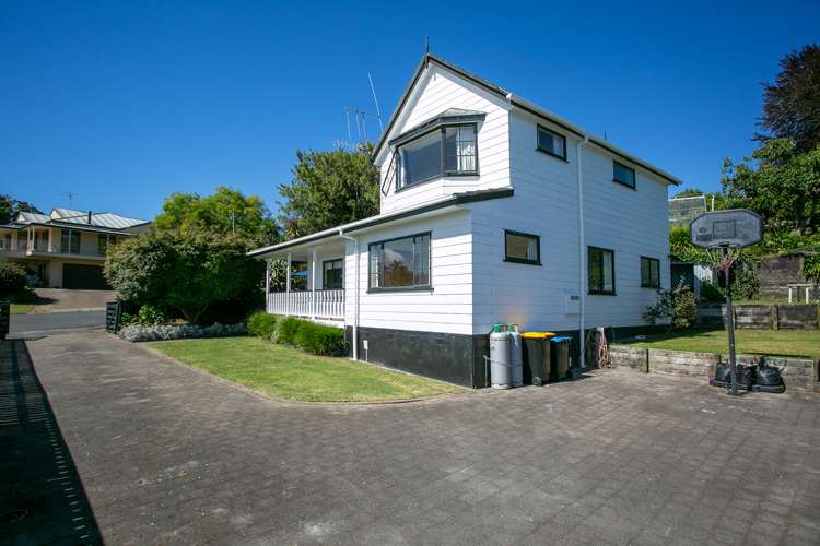 45 Sheridan Crescent Leamington_20