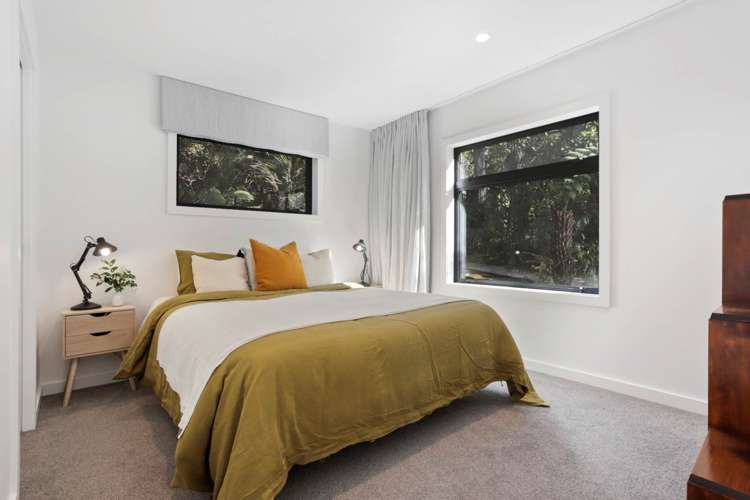 128 Laingholm Drive Laingholm_11