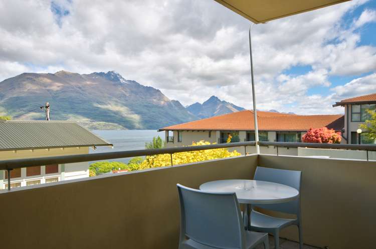 410/7 Adelaide Street Queenstown_9