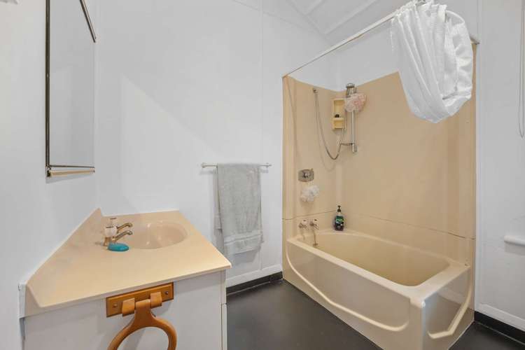 2634 Mountain Road Tariki_13