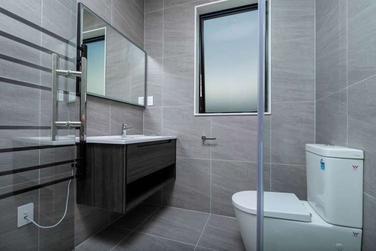 35 Matahae Crescent Wainui_15