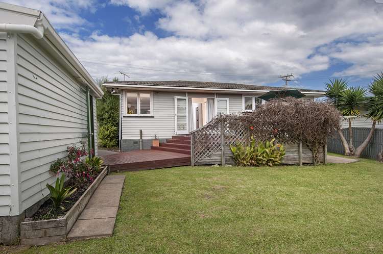 1/43 Amberley Avenue Te Atatu South_16
