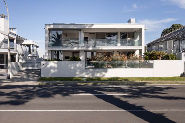 81 Marine Parade Mount Maunganui_31