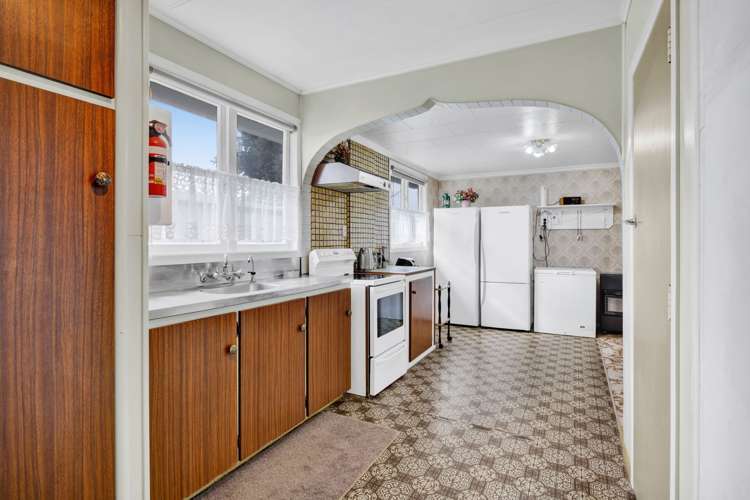 63 Longfellow Road Opunake_7