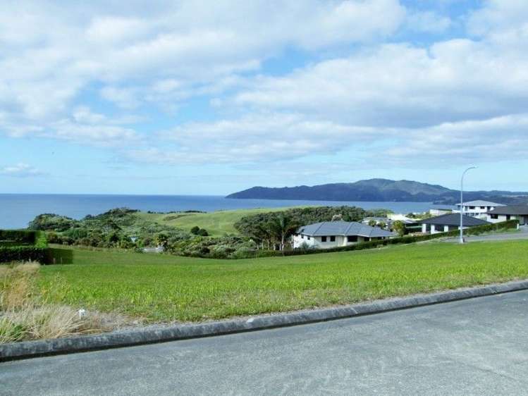 32 Eagles Way Cable Bay_16