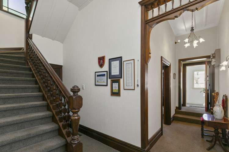 2 Te Wharepouri Street Berhampore_8