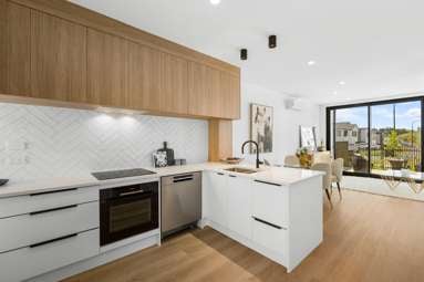 3/239 Flat Bush School Road_1