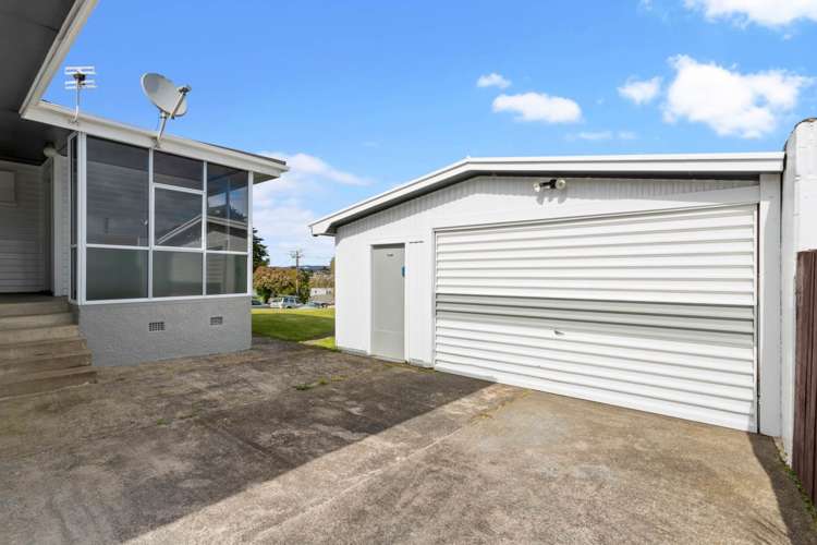 46 Gloria Avenue Te Atatu Peninsula_13
