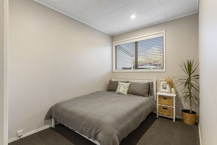 8 Bluewater Place Wattle Downs_16