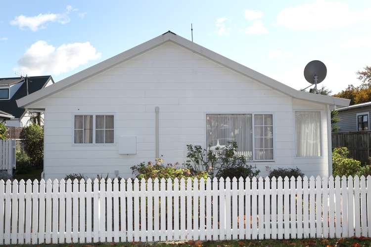 910a Willowpark Road North Mayfair_17