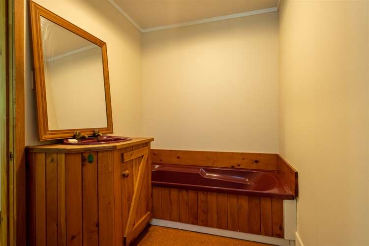 1412 Rawhiti Road Russell Surrounds_30