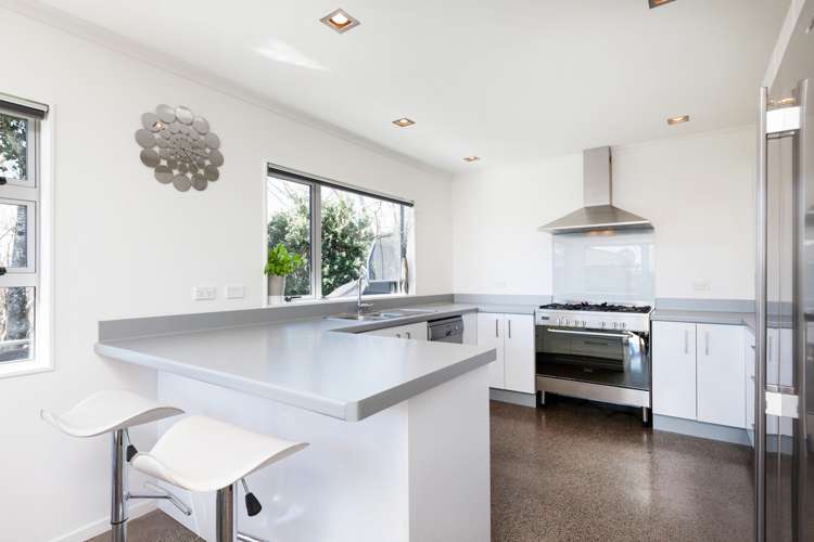 17a Manukaka Heights Hurdon_5