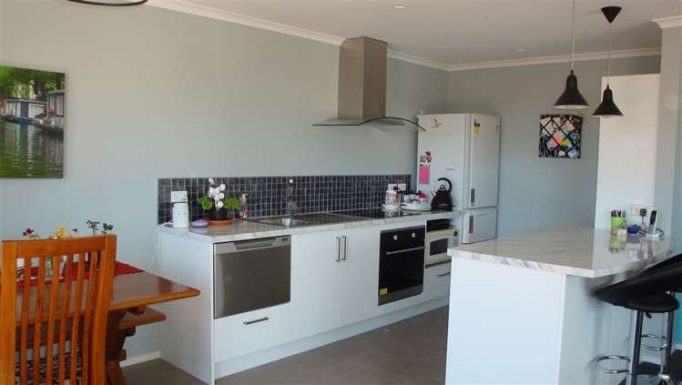 2/17 Clyde Street Seaview_1