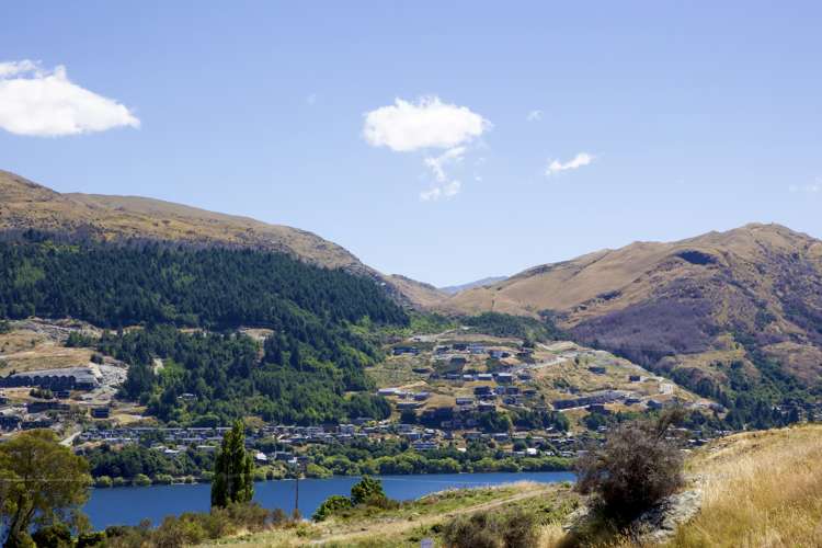 8 Spring Hill Road Kelvin Heights_9