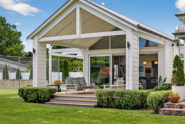 27 Neeve Road Taradale_6