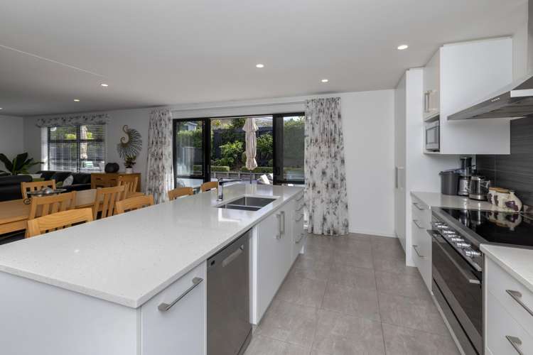 14 Fiesta Grove Raumati Beach_6