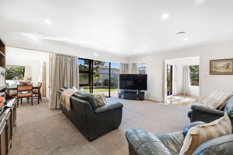 20 Butley Drive Farm Cove_10