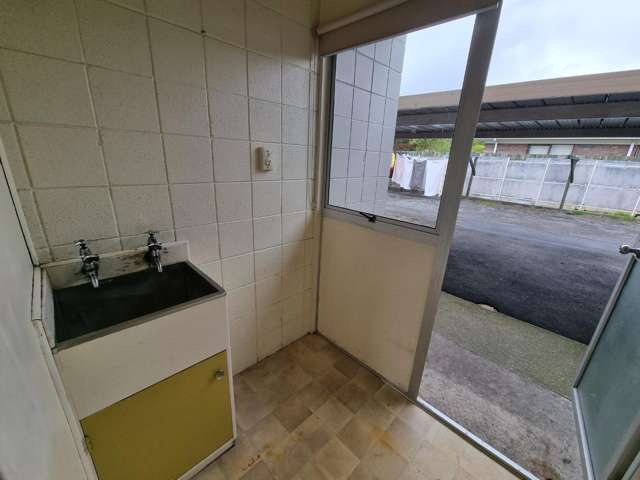 6/10 Deere Avenue Fenton Park_4