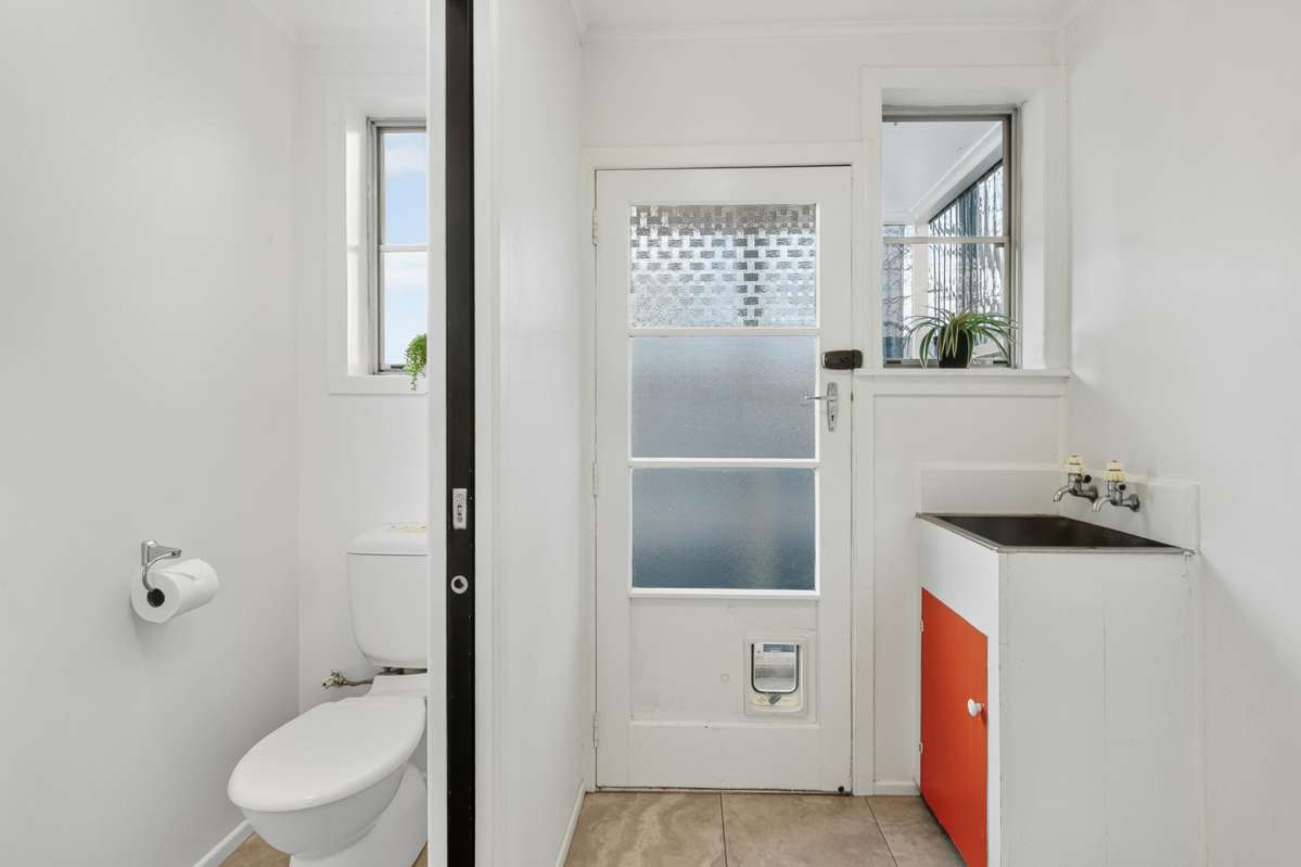 1 & 2/408 Devon Street East_3