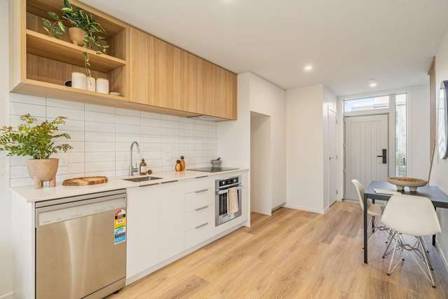 Unit 11/1 Nikau Grove Woburn_3