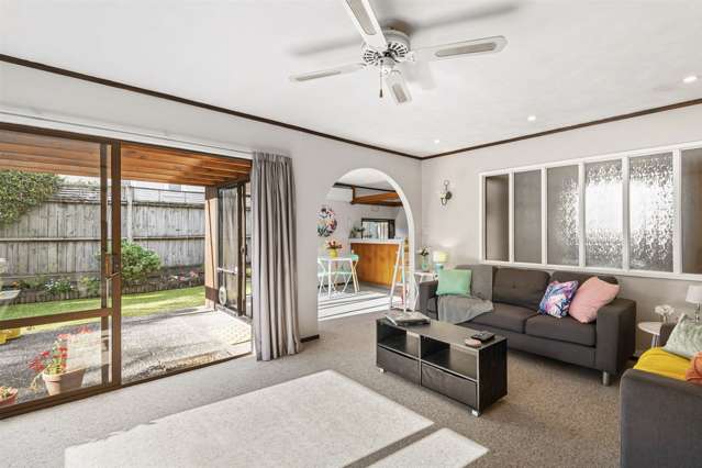 2/10 Tobruk Crescent Milford_1