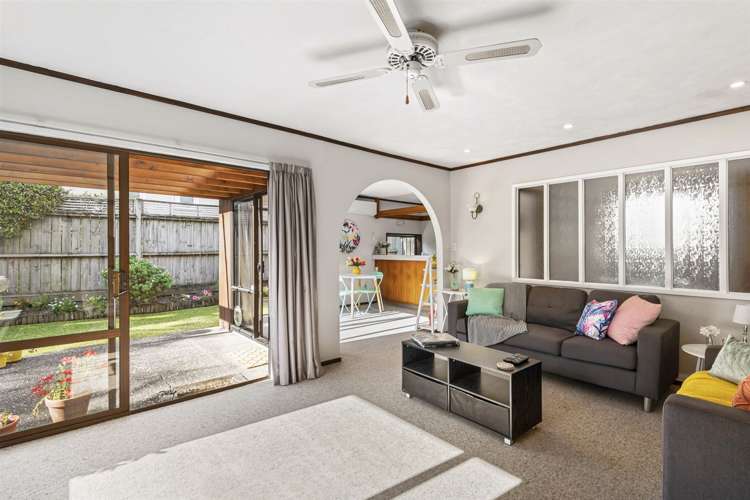 2/10 Tobruk Crescent Milford_1