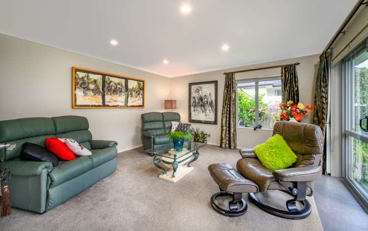 22 Gibbston Crescent Flat Bush_7