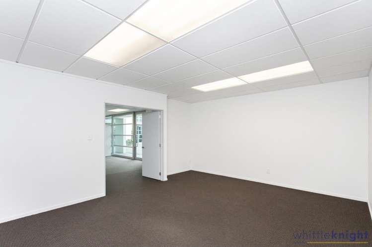 10/211 Ferry Road Waltham_7