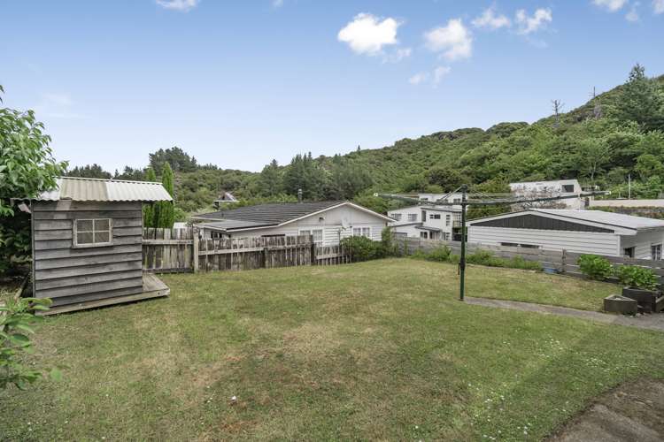 2 Ely Grove Wainuiomata_21