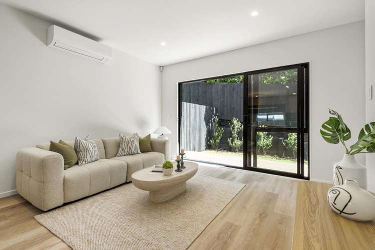 16-18 Handley Avenue Narrow Neck_6