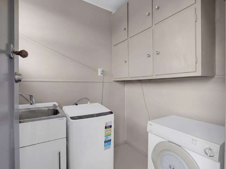 22 Sefton Crescent Chartwell_12