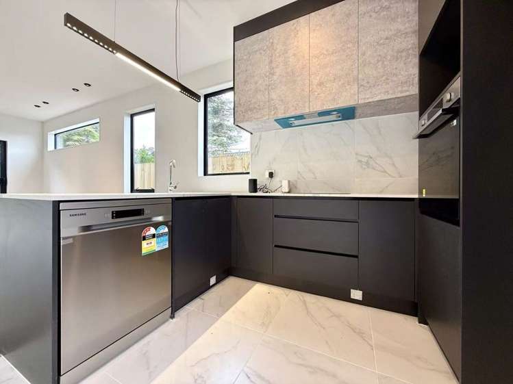 1-4/19 Cedar Heights Avenue Massey_1