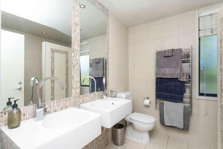 2/50 Livingstone Street Westmere_8