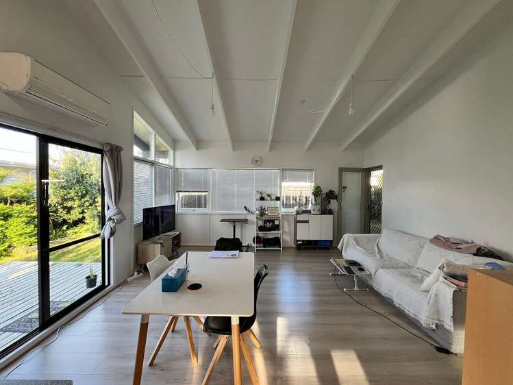 2/1A Yeovil Road Te Atatu Peninsula_1
