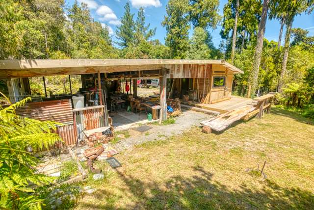 215 Clifton Road Kaiata_4