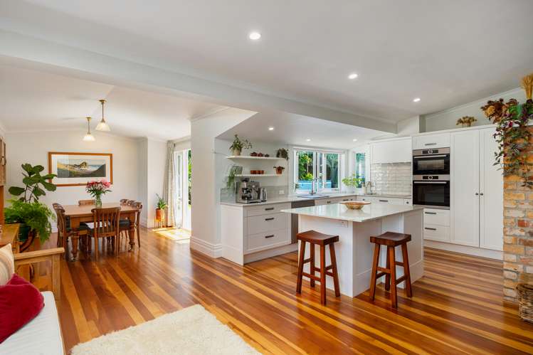 707 & 707B New North Road Mount Albert_8