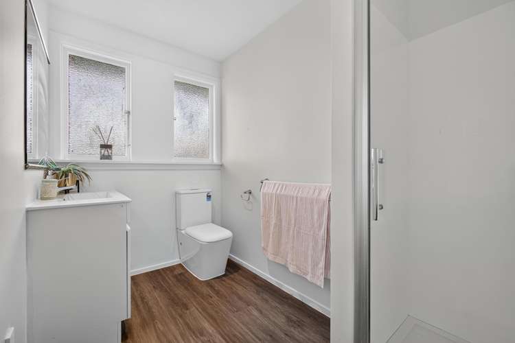93 Gayhurst Road Dallington_13