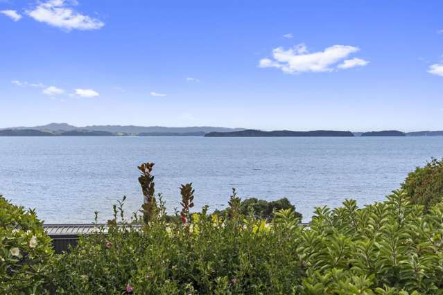 26 Pacific Parade Army Bay_2