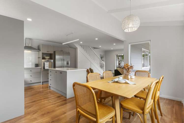 2/68 Matipo Road Mairangi Bay_1