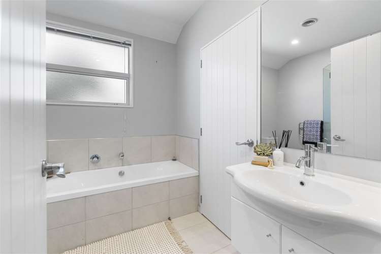 25 Brookwater Avenue Northwood_18