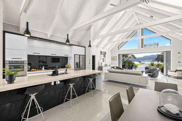 Contemporary Harbourside Living