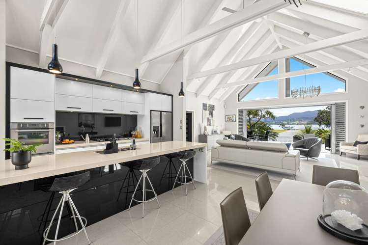 140 Omaha Drive Omaha_0