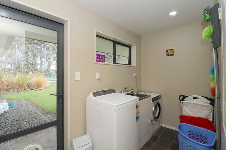 121 Mason Road Seaward Bush_22