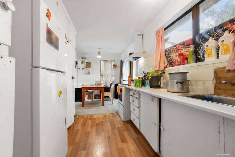 14 & 14A Virgo Place Glen Eden_16